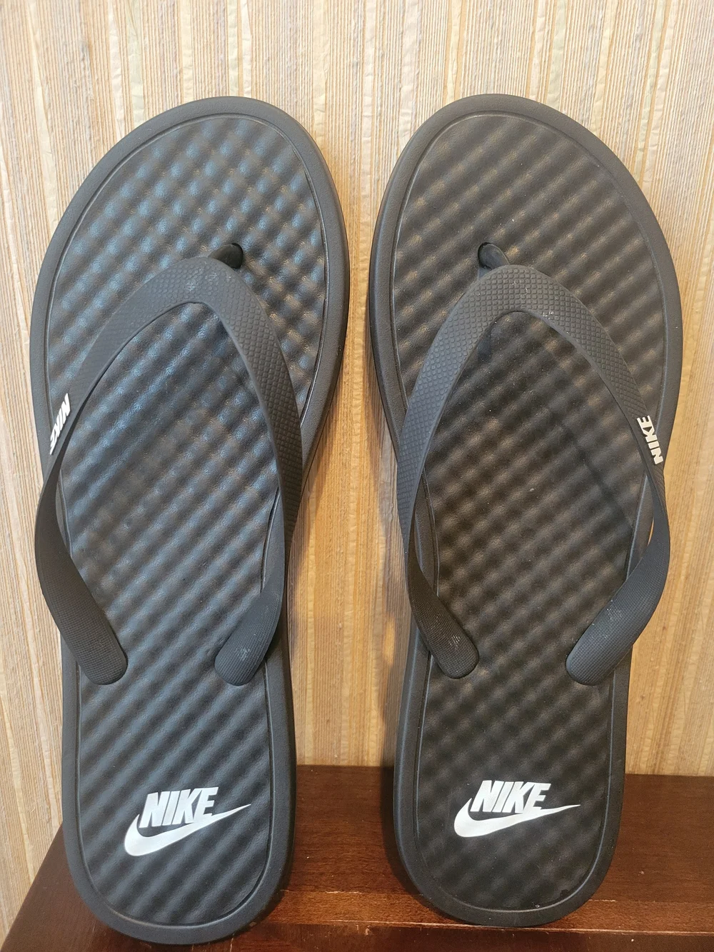 Nike On Deck Black/Black Logo Flip Flops NWOT Men's 13